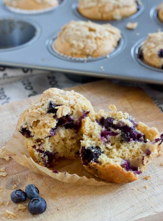 Blueberry-Cheesecake-Muffins-4-550x743